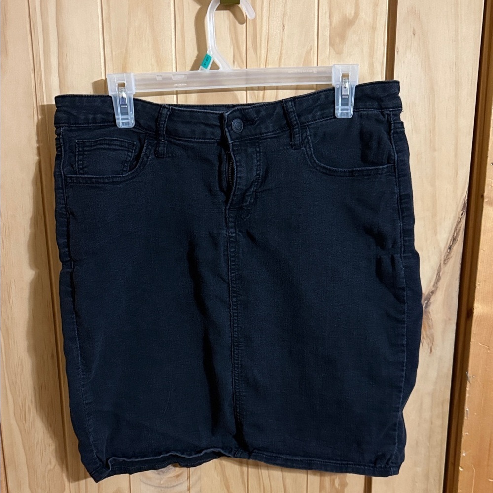 Old Navy Black Denim Skirt
